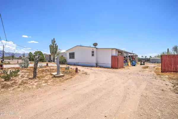 1881 W FOOTHILL Street, Apache Junction, AZ 85120