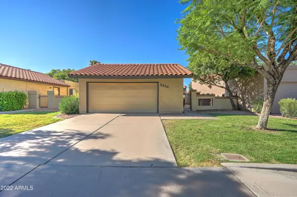 2230 E FLOSSMOOR Avenue, Mesa, AZ 85204