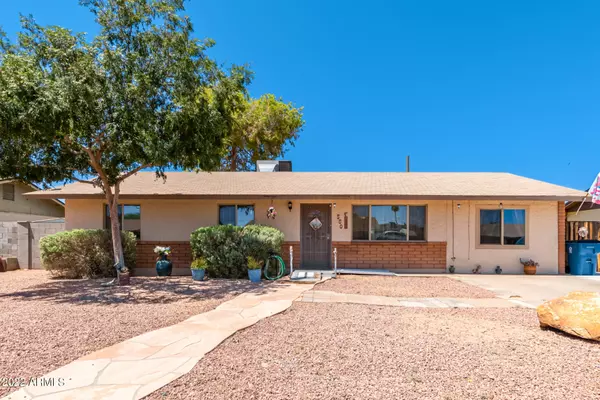 550 E Montebello Avenue, Apache Junction, AZ 85119