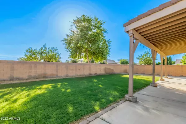 30776 N OBSIDIAN Drive, San Tan Valley, AZ 85143