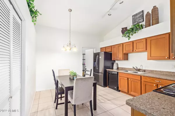 Mesa, AZ 85205,5136 E EVERGREEN Street #1040