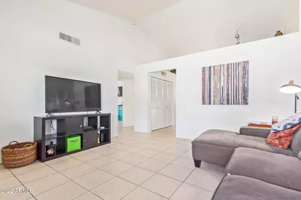 Mesa, AZ 85205,5136 E EVERGREEN Street #1040