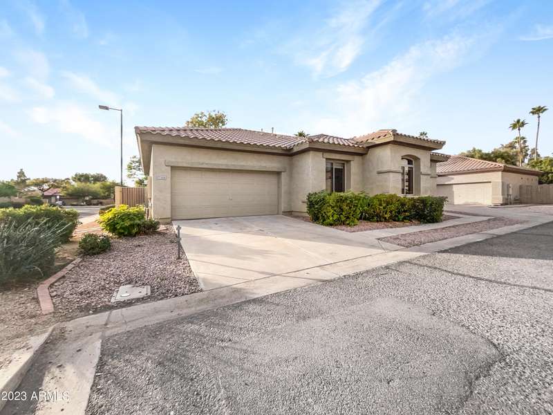 834 E SHEFFIELD Avenue, Chandler, AZ 85225