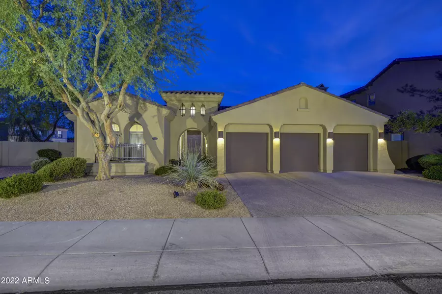 3823 E PARKSIDE Lane, Phoenix, AZ 85050