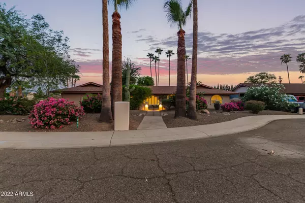 301 W COUNTRY GABLES Drive, Phoenix, AZ 85023