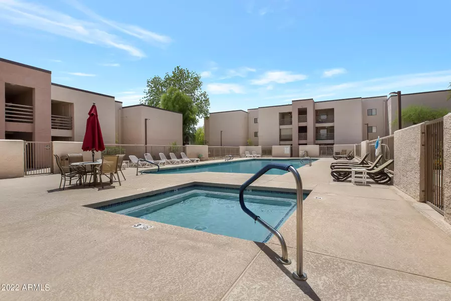 1340 N RECKER Road #247, Mesa, AZ 85205