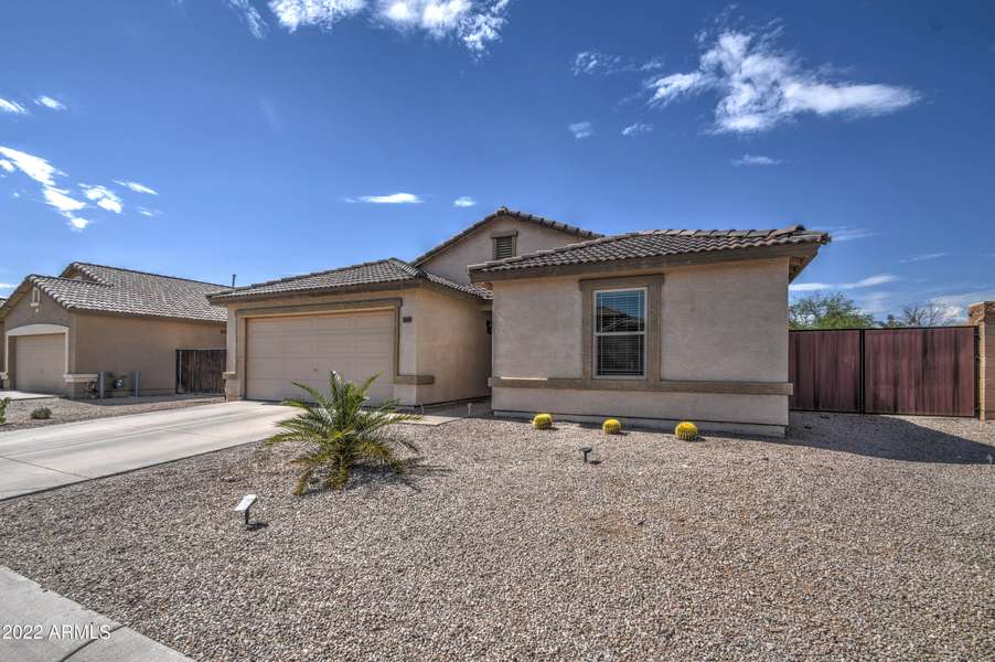 2158 E CONNEMARA Drive, San Tan Valley, AZ 85140