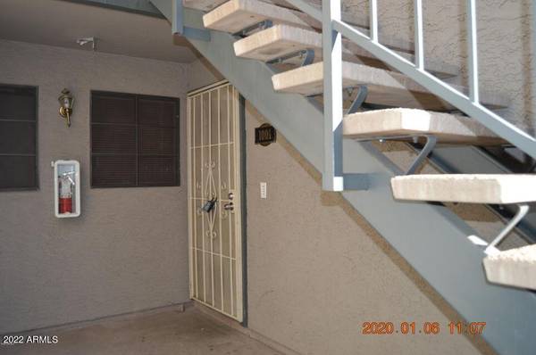 Mesa, AZ 85210,533 W GUADALUPE Road #1001