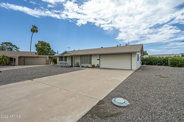 Sun City, AZ 85351,12215 N CHERRY HILLS Drive E