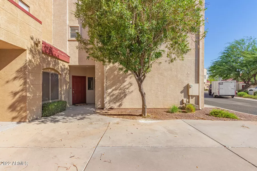 1015 S VAL VISTA Drive #28, Mesa, AZ 85204