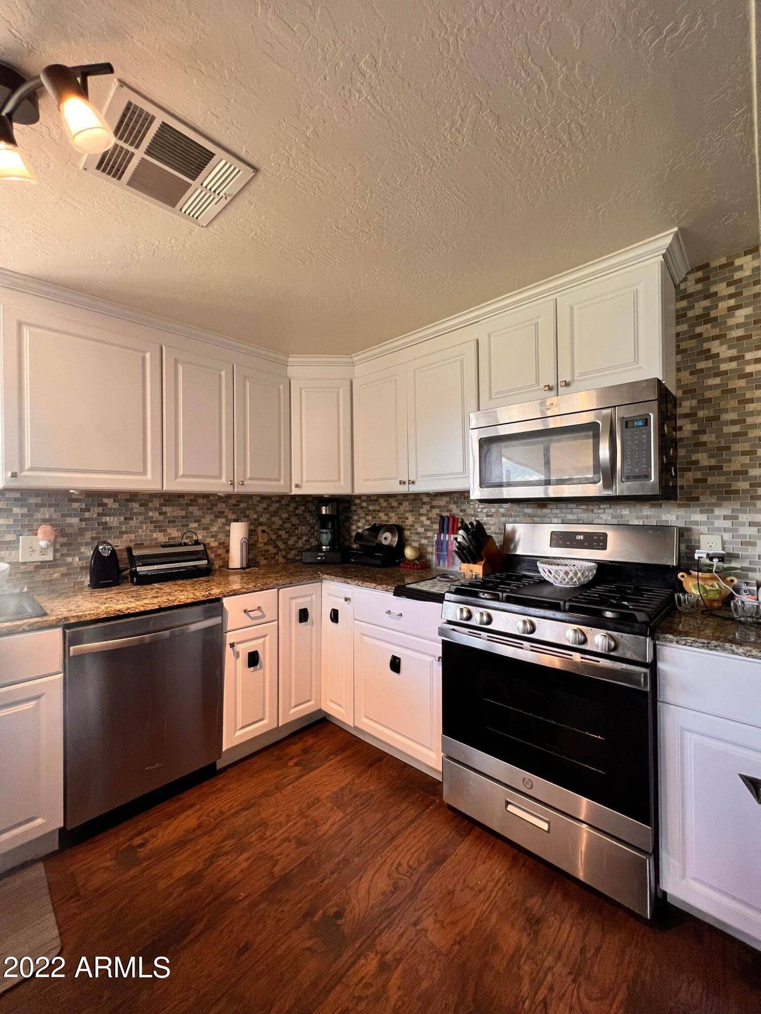 Prescott, AZ 86301,2321 HILLSIDE LOOP Road