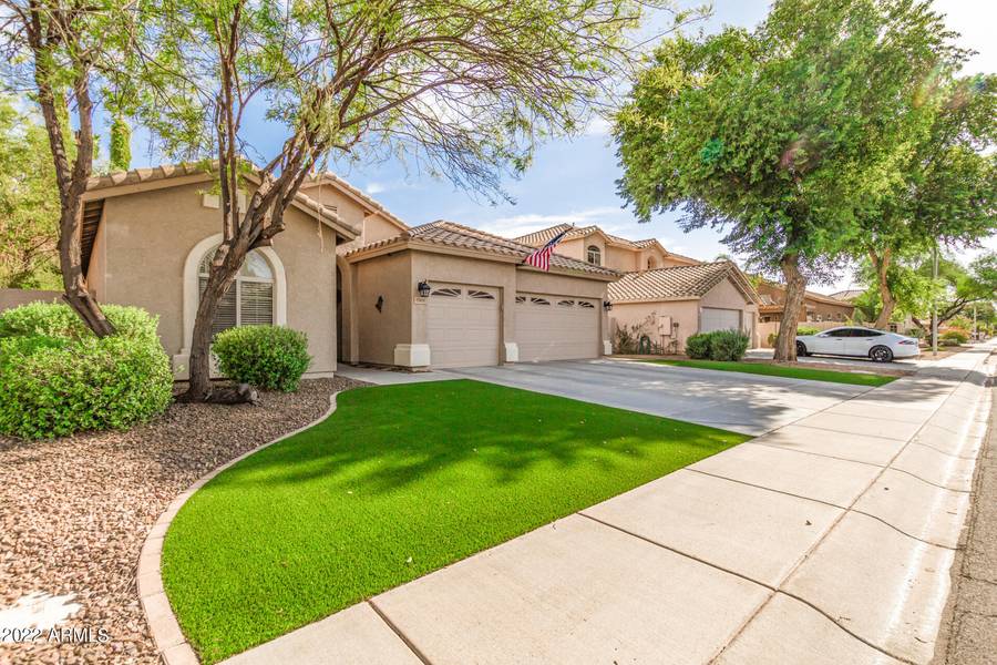 2901 E SAN TAN Street, Chandler, AZ 85225