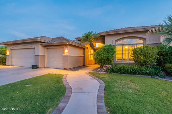 Chandler, AZ 85224,868 N TAMARISK Court