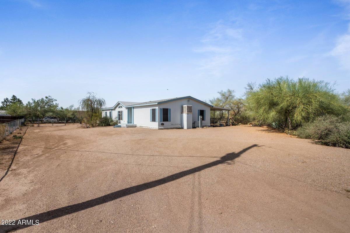 Apache Junction, AZ 85120,2965 W TEPEE Street