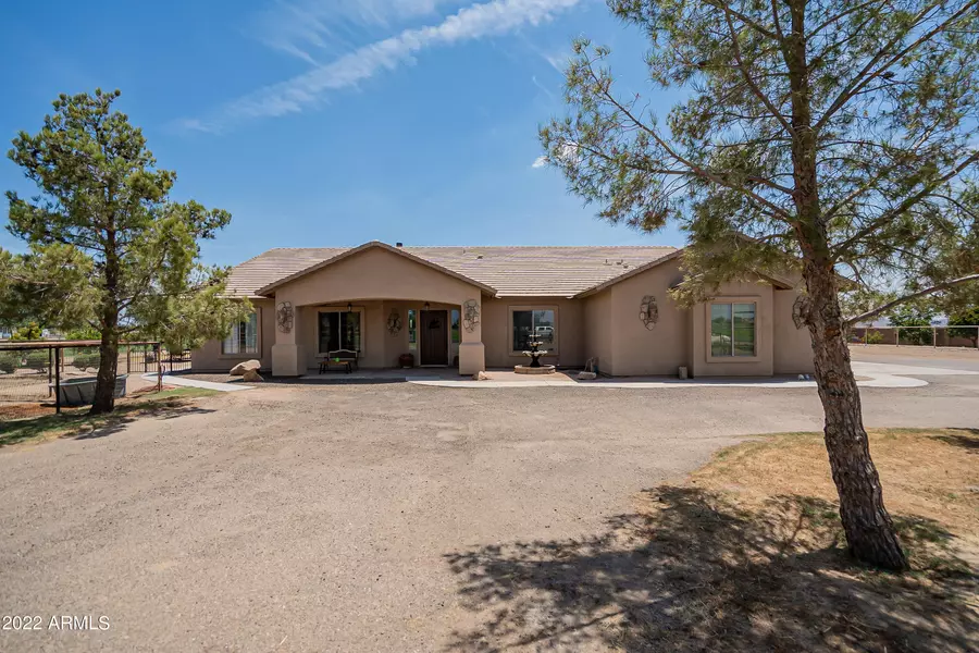 3063 E CAITLIN Way, San Tan Valley, AZ 85140