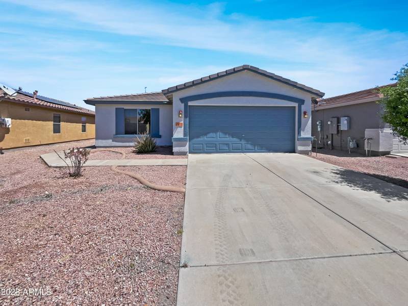 35271 N KARAN SWISS Circle, San Tan Valley, AZ 85143