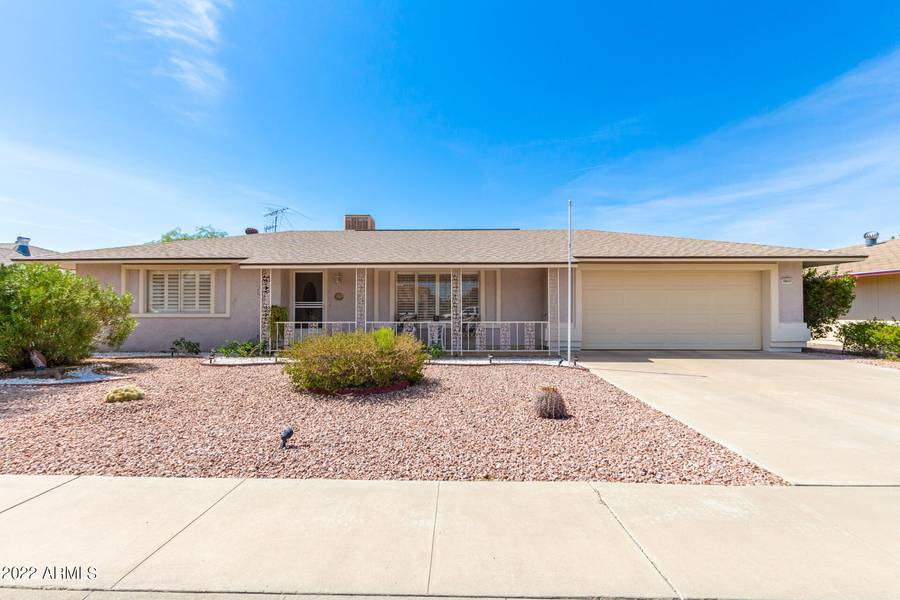 10637 W BROOKSIDE Drive, Sun City, AZ 85351