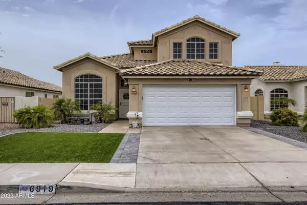 6919 W TINA Lane, Glendale, AZ 85310