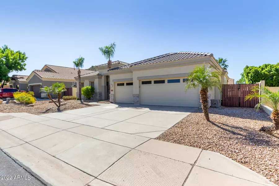 8657 E HILLVIEW Street, Mesa, AZ 85207