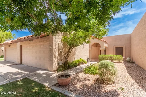 3303 N SUNRIDGE Lane, Chandler, AZ 85225