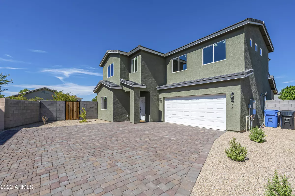 Phoenix, AZ 85041,514 W DESERT Lane