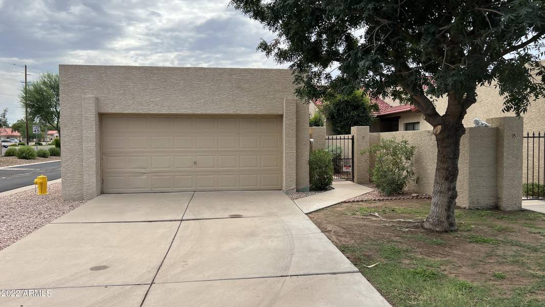 2059 E BROWN Road #9, Mesa, AZ 85213