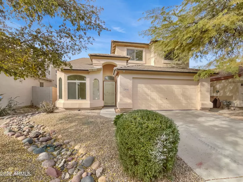 28500 N DESERT HILLS Drive, San Tan Valley, AZ 85143