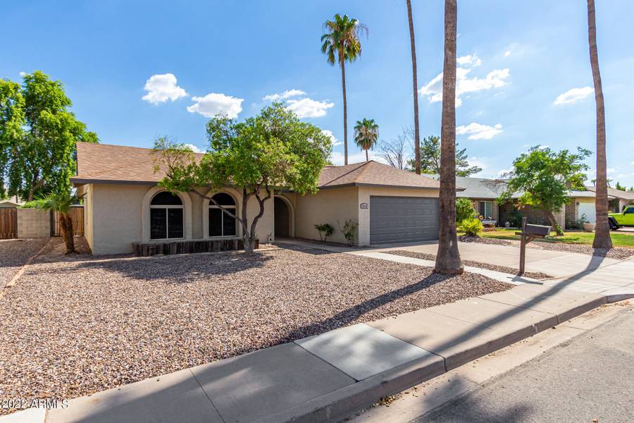 2113 W STRAFORD Drive, Chandler, AZ 85224