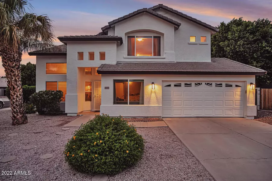 1012 E WASHINGTON Avenue, Gilbert, AZ 85234