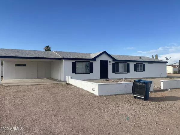 2708 W SMOKETREE Street, Apache Junction, AZ 85120