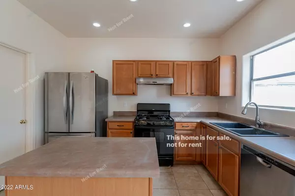 Casa Grande, AZ 85122,1433 E AVENIDA ISABELA --