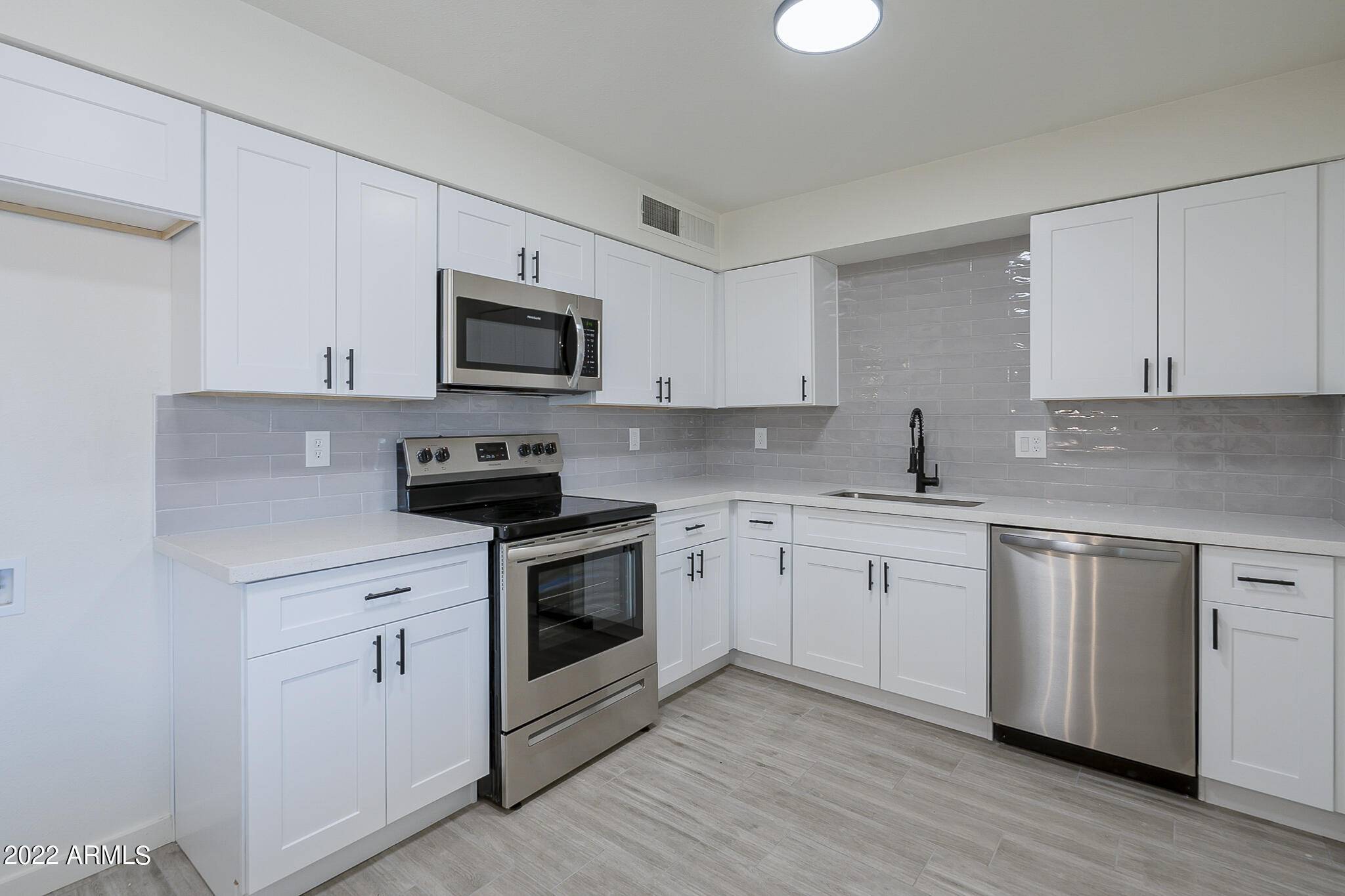 311 W LAWRENCE Boulevard, Avondale, AZ 85323