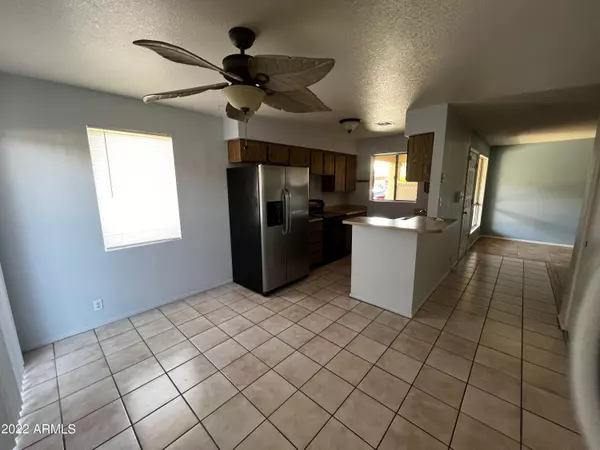 Phoenix, AZ 85027,409 W YUKON Drive #5