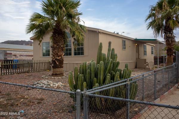 Phoenix, AZ 85041,817 W BUIST Avenue