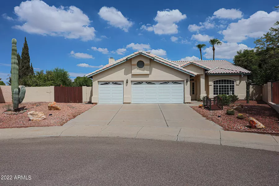 5632 W NORTH Lane, Glendale, AZ 85302