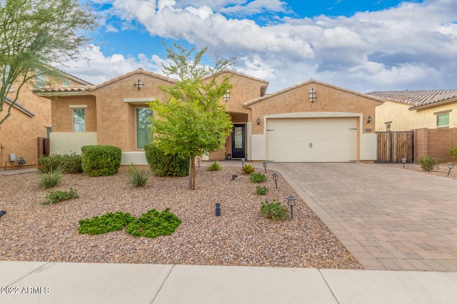 2756 E LA COSTA Drive, Gilbert, AZ 85298