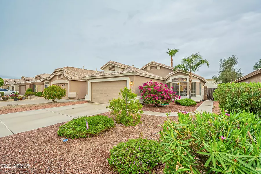 6607 W DESERT HOLLOW Drive, Phoenix, AZ 85083