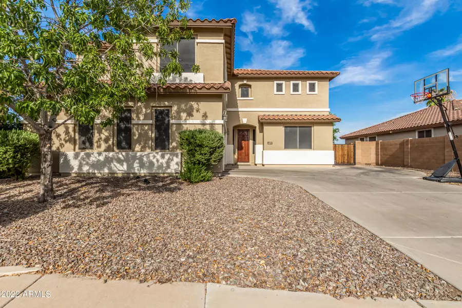 4229 S SQUIRES Lane, Gilbert, AZ 85297