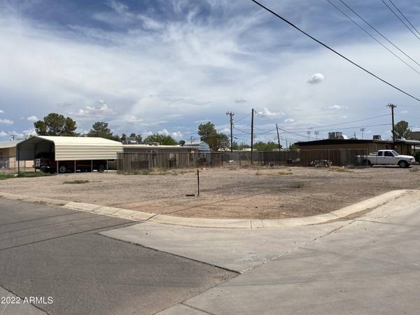 Coolidge, AZ 85128,760 N 8TH Place #-