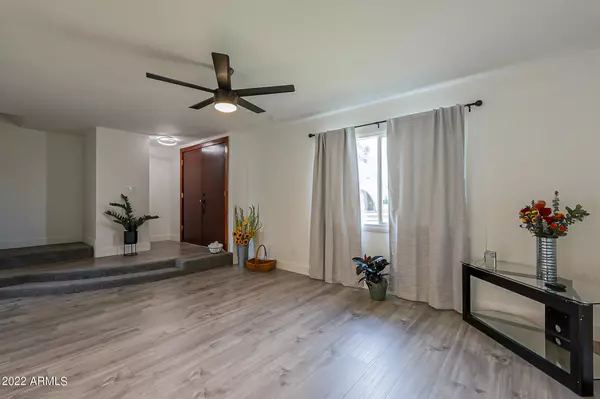 Mesa, AZ 85201,225 N STANDAGE -- #122