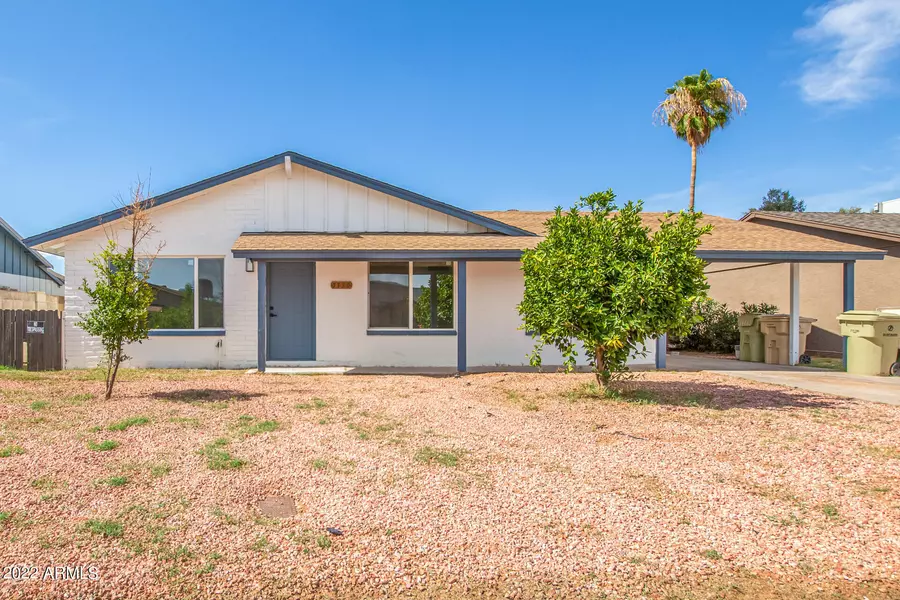 7730 W WINDSOR Boulevard, Glendale, AZ 85303