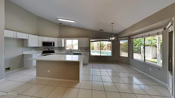 Mesa, AZ 85206,5432 E FLOWER Avenue