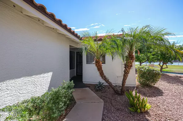 Mesa, AZ 85206,688 LEISURE WORLD --