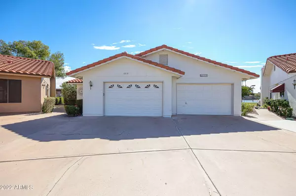 688 LEISURE WORLD --, Mesa, AZ 85206