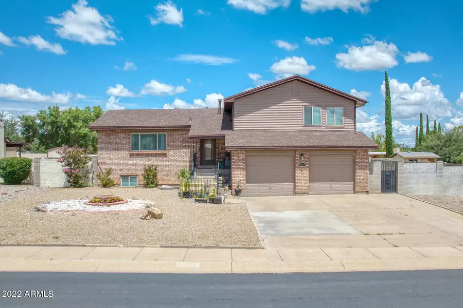 937 KATHERINE Drive, Sierra Vista, AZ 85635