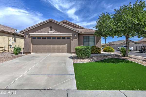 San Tan Valley, AZ 85143,928 W DESERT HILLS Drive