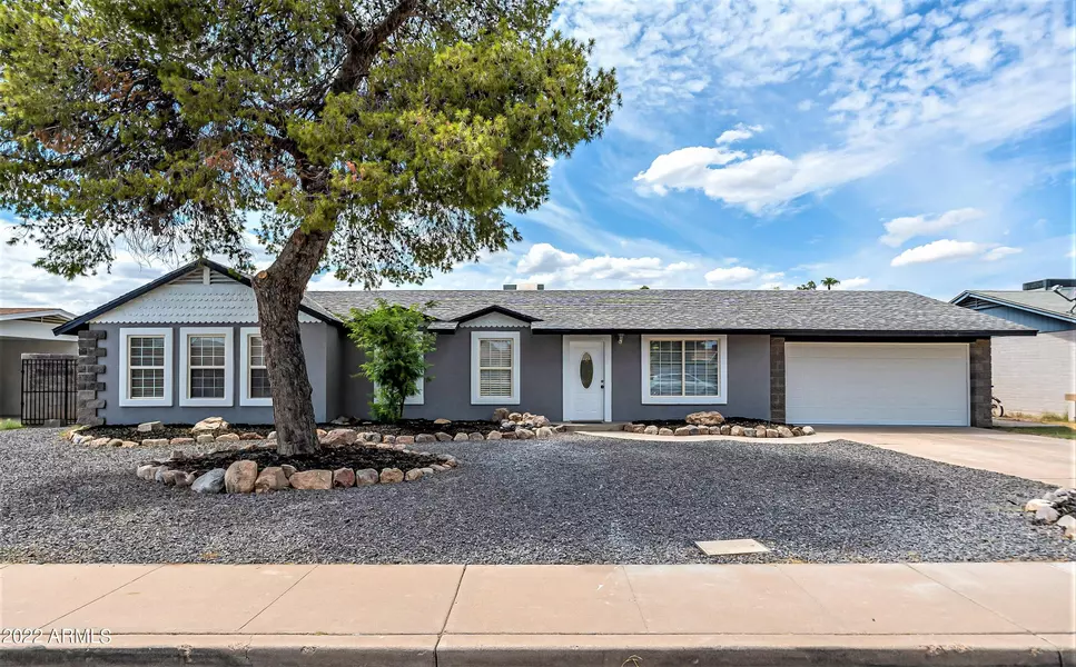 1006 S 33RD Place, Mesa, AZ 85204