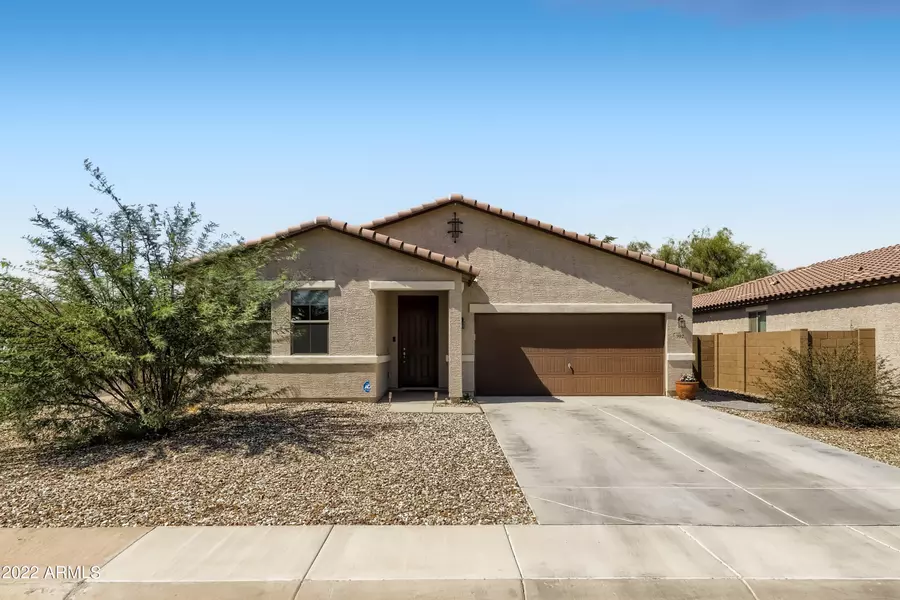 902 E DAVIS Lane, Avondale, AZ 85323