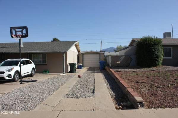 Sierra Vista, AZ 85635,2564 MEADOWLARK Drive