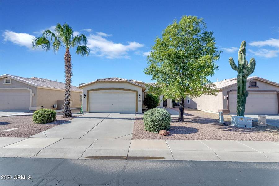 1453 E CHERRY HILLS Drive, Chandler, AZ 85249